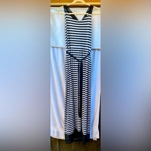 Charming Charlie Black/White S/L Fall Black Dress; NWT; L